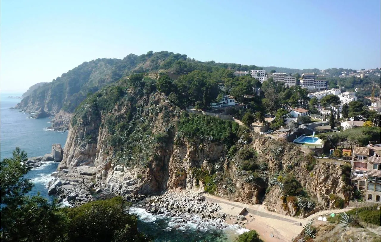 Beautiful Home In Tossa De Mar With Kitchen