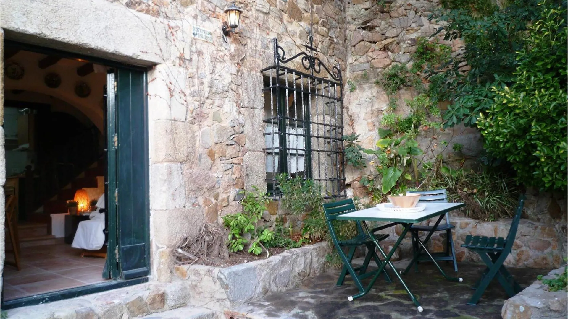 Beautiful Home In Tossa De Mar With Kitchen Holiday home