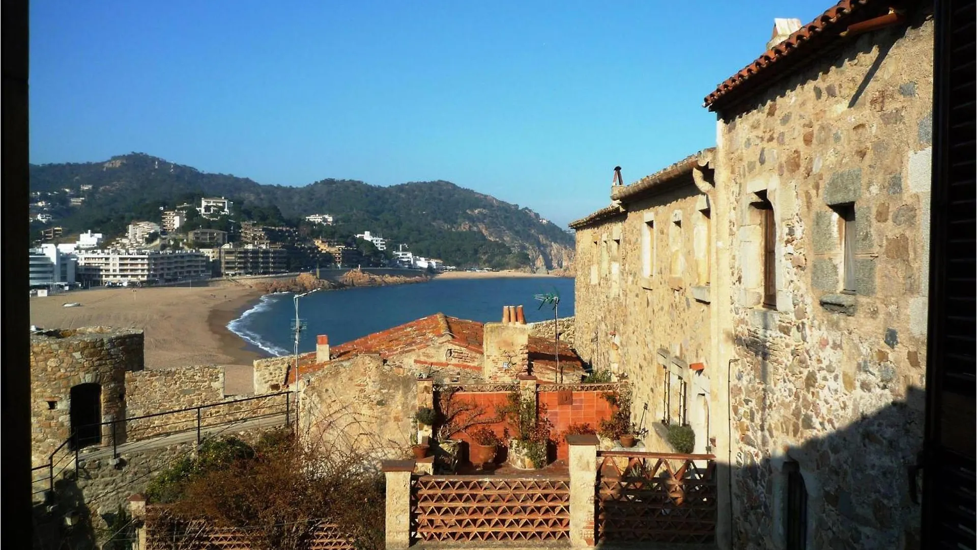 Beautiful Home In Tossa De Mar With Kitchen 0*,